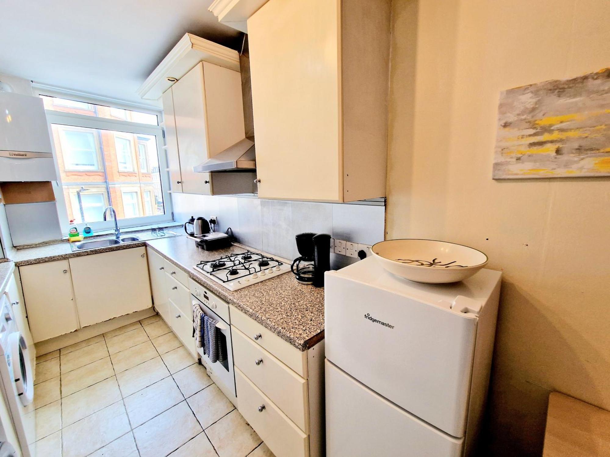 Bright & Spacious Home In Building With Lift, Right Next To Bayswater Station - Walk To Kensington Palace, Hyde Park, Little Venice & Notting Hill Londra Dış mekan fotoğraf